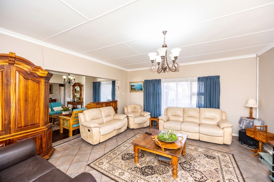 3 Bedroom Property for Sale in Beacon Bay North Eastern Cape